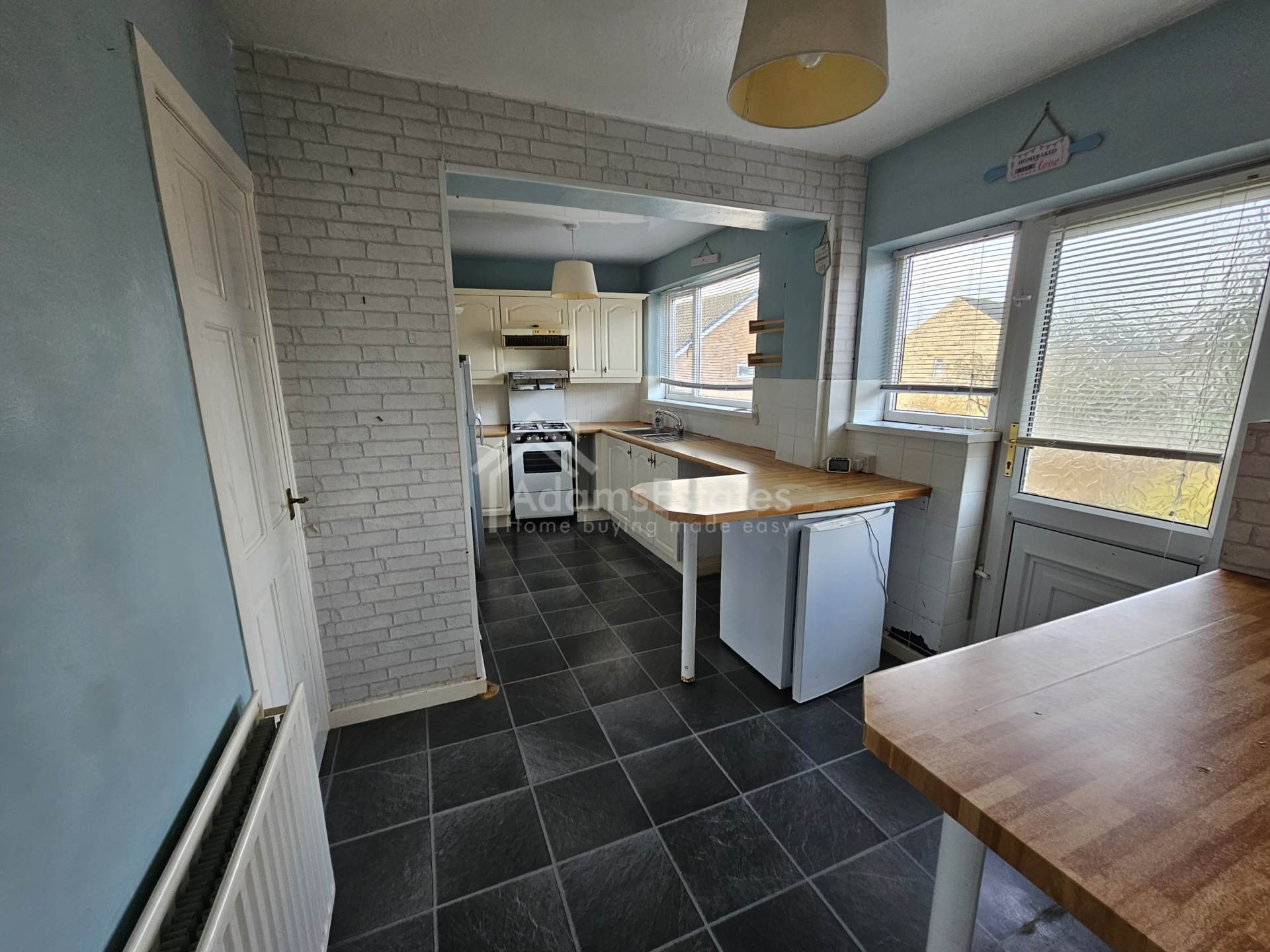 Woodlands Lane, Dewsbury, Image 4