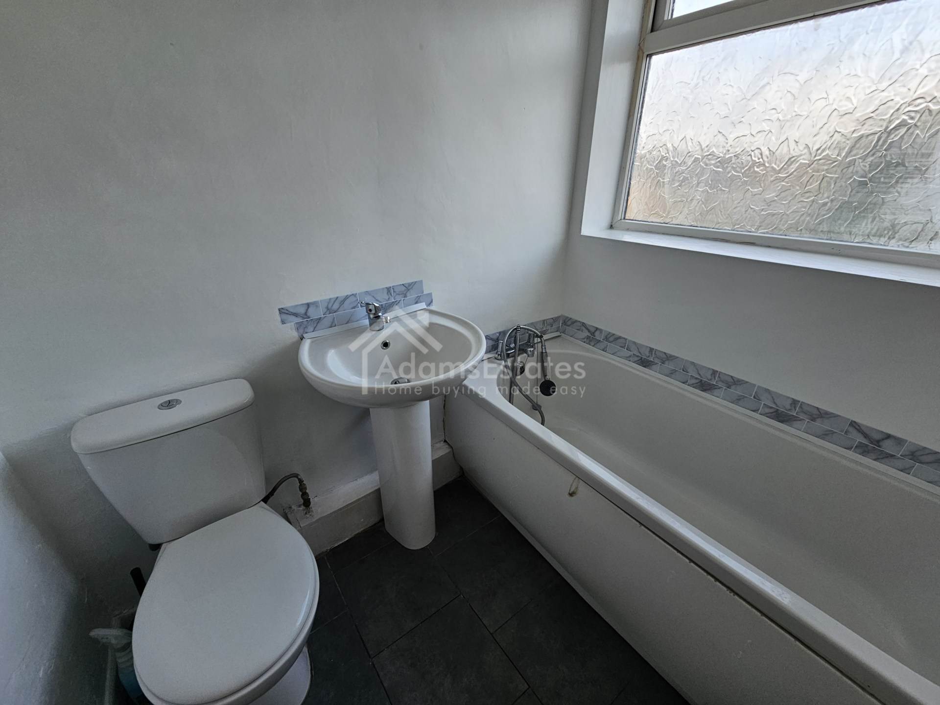 Woodlands Lane, Dewsbury, Image 5