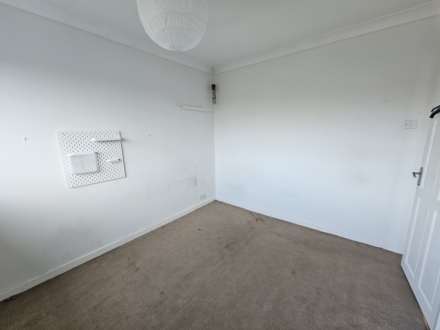 Woodlands Lane, Dewsbury, Image 6