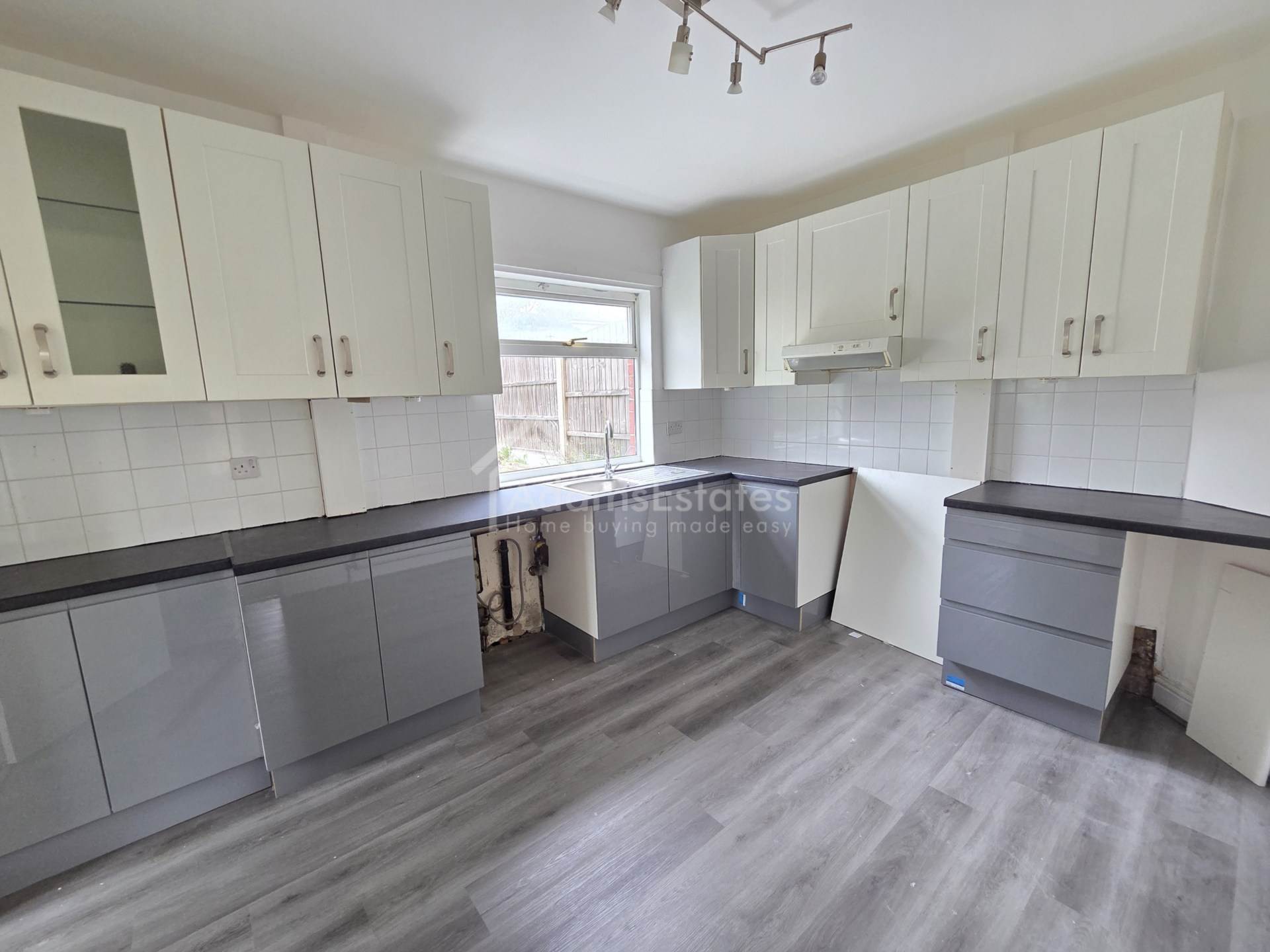 Wakefield Crescent, Earlsheaton, Image 3