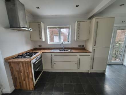 Guernsey Road, Dewsbury, Image 4