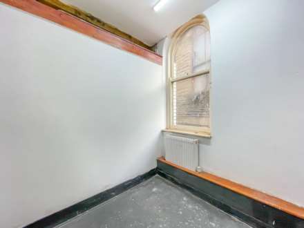 With planning permission for 2x 1-bedroom flat on 2nd floor, Image 24