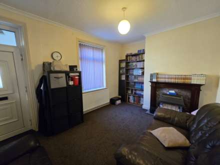 Chestnut Terrace, Dewsbury, Image 3