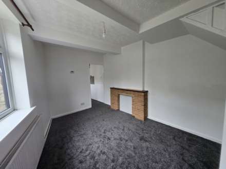 Lees Hall Road, Dewsbury, Image 4