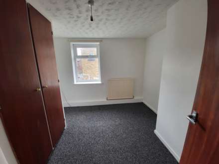 Lees Hall Road, Dewsbury, Image 4