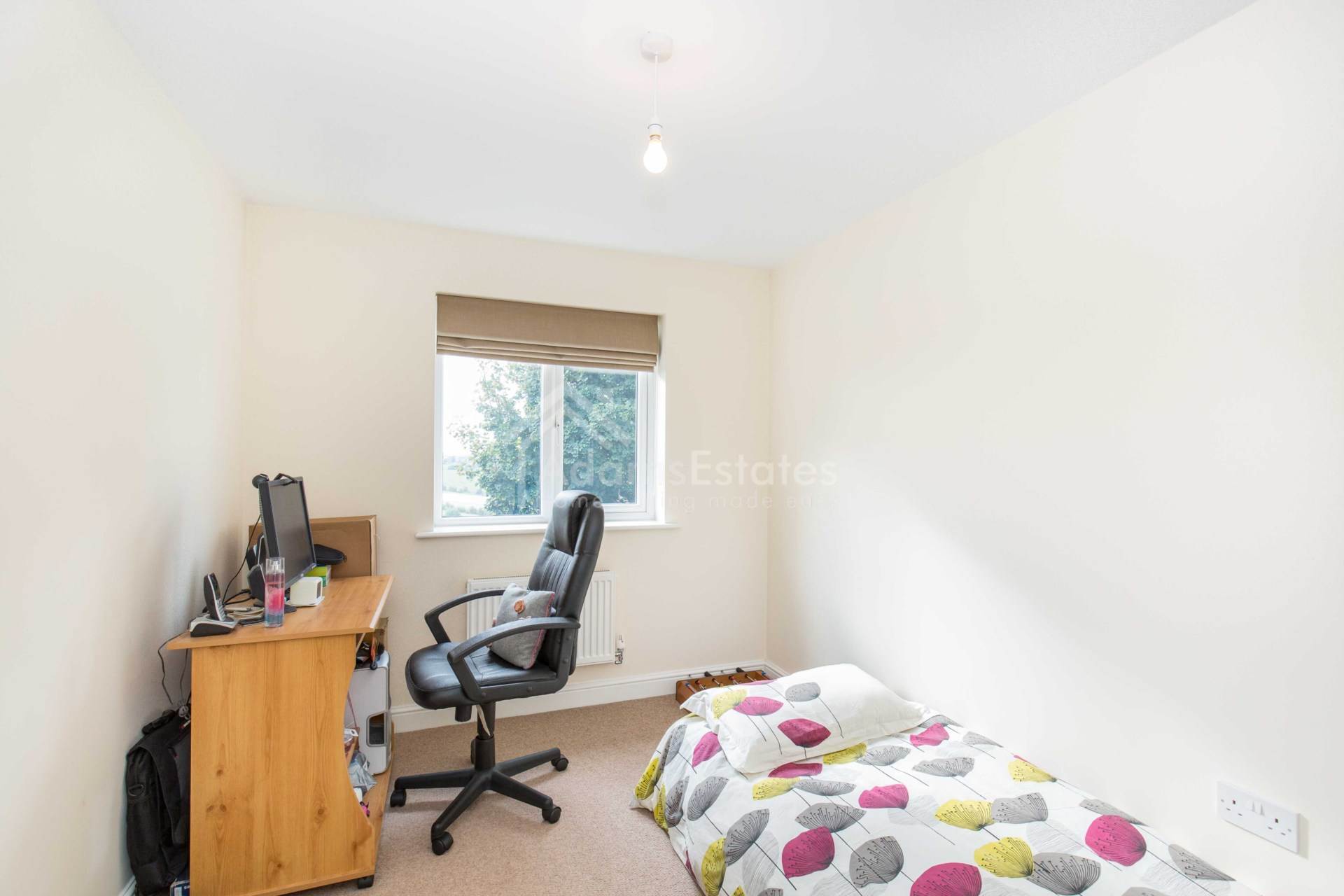 Highfield Court, Batley, Image 10