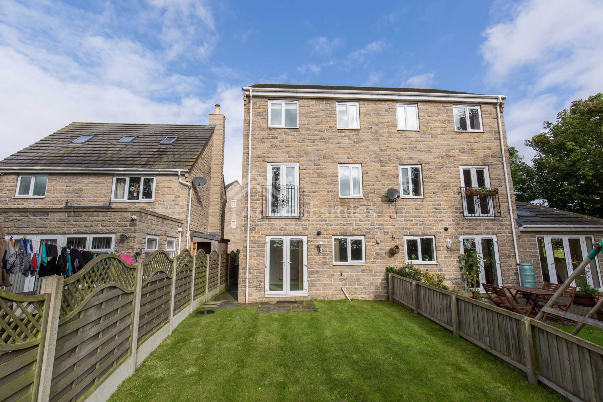 Highfield Court, Batley, Image 14