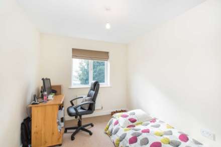 Highfield Court, Batley, Image 10