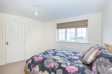 Highfield Court, Batley, Image 13