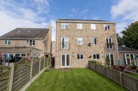 Highfield Court, Batley, Image 14