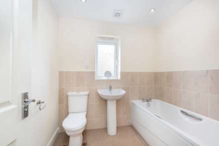 Highfield Court, Batley, Image 9