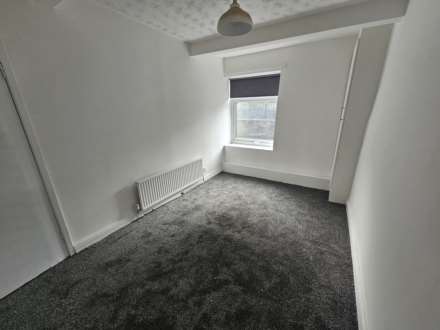 Lees Hall Road, Dewsbury, Image 3