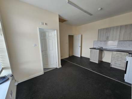 Batley Road, Heckmondwike, Image 2