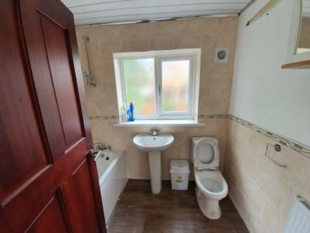 Selbourne Rd, Dewsbury, Image 7