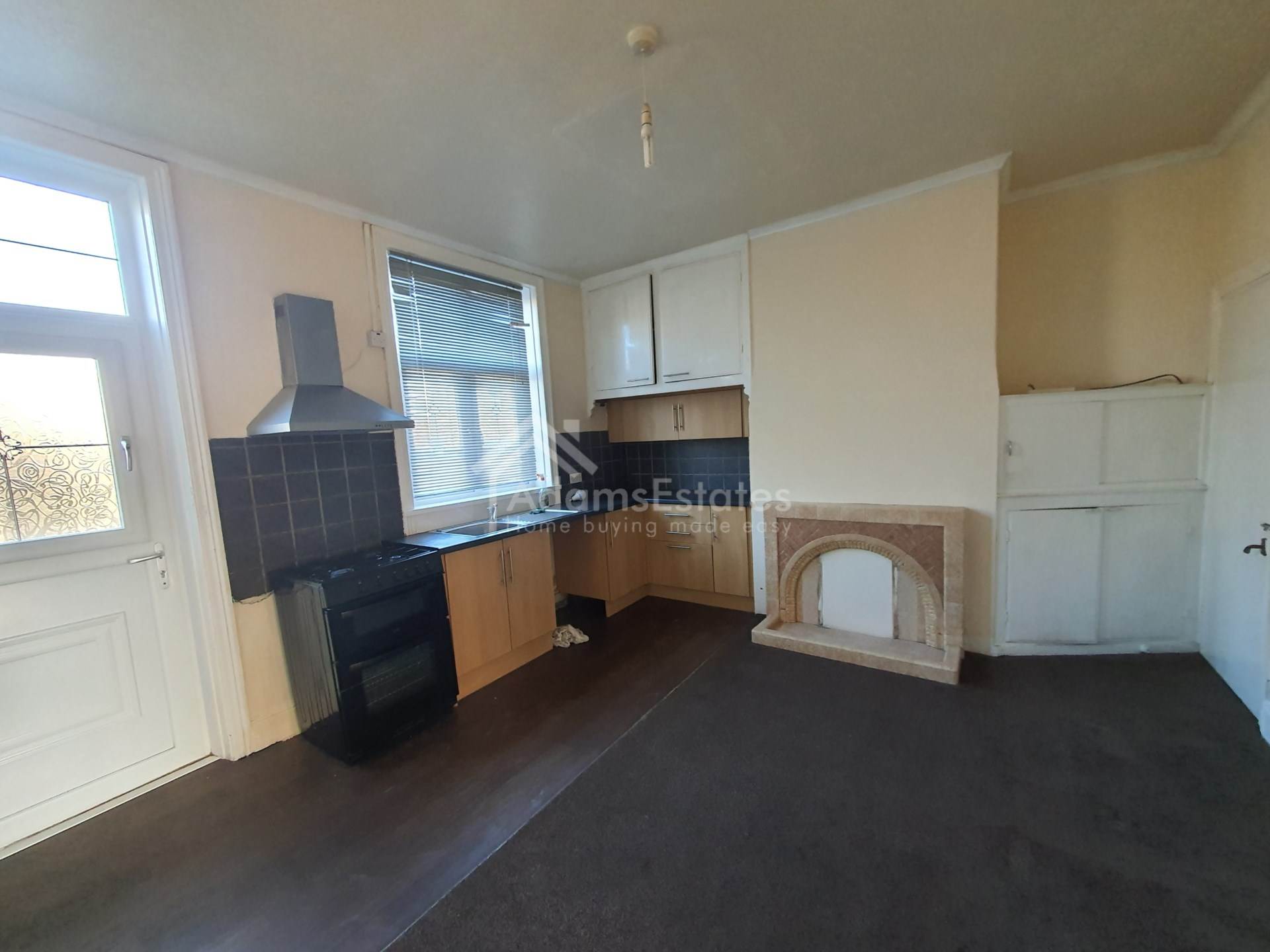 Lees Hall Road, Dewsbury, Image 5