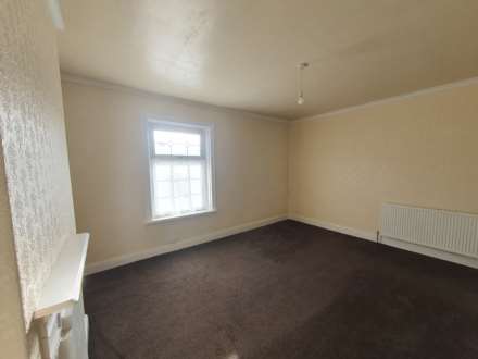 Lees Hall Road, Dewsbury, Image 4
