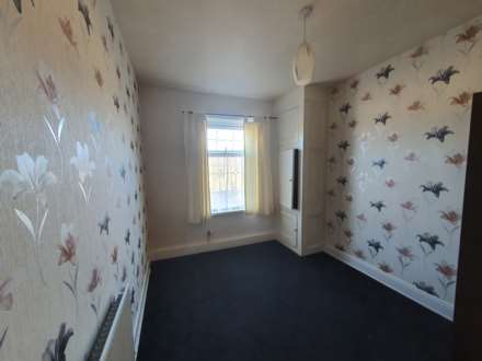 Lees Hall Road, Dewsbury, Image 6