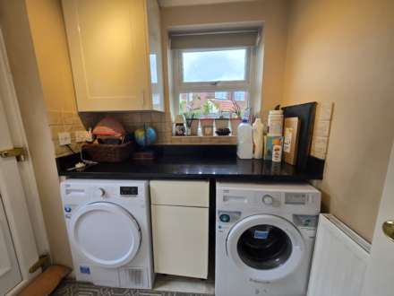 Moorpark Lane, Dewsbury, Image 6