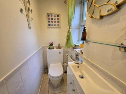 Moorpark Lane, Dewsbury, Image 7