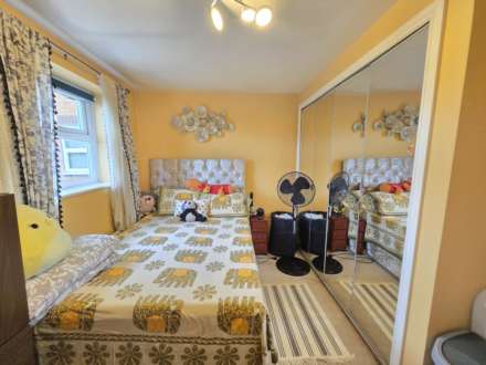 Moorpark Lane, Dewsbury, Image 9