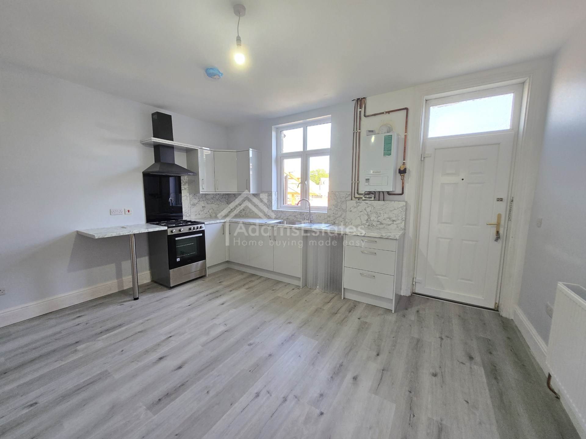 Slaithwaite Road, Dewsbury, Image 4
