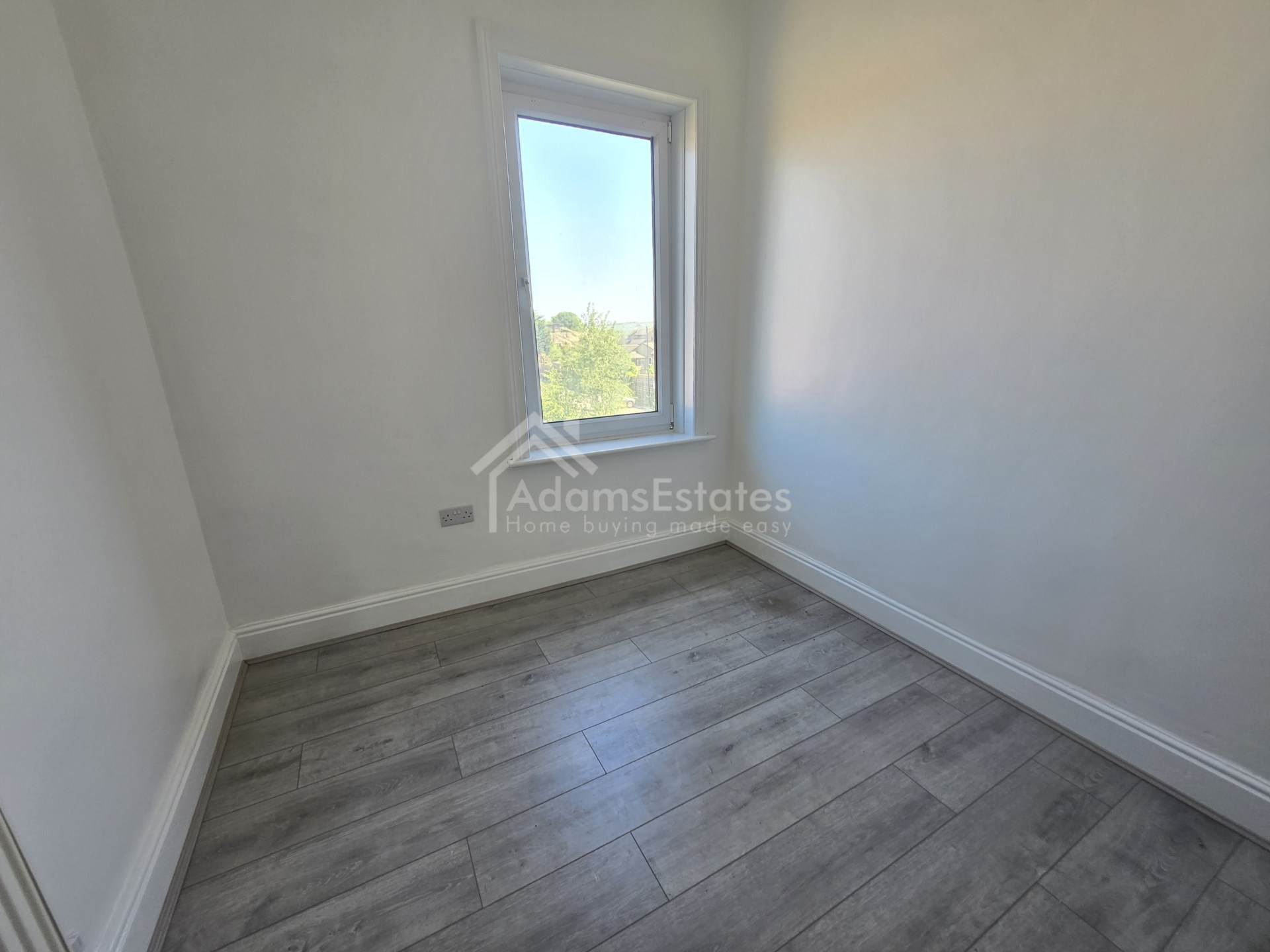 Slaithwaite Road, Dewsbury, Image 5