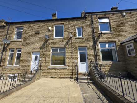 3 Bedroom Terrace, Slaithwaite Road, Dewsbury