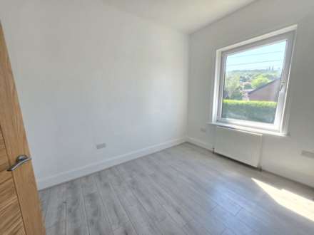 Slaithwaite Road, Dewsbury, Image 6
