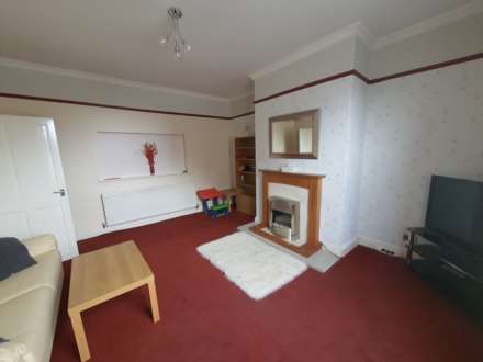 Lees Hall Road, Thornhill Lees, Image 2