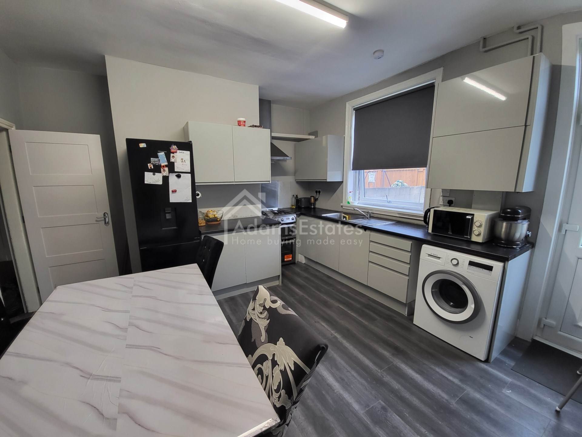 Lees Hall Road, Dewsbury, Image 3