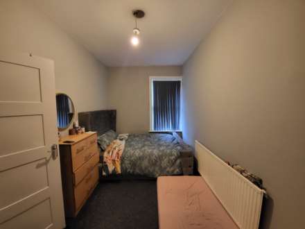 Lees Hall Road, Dewsbury, Image 5