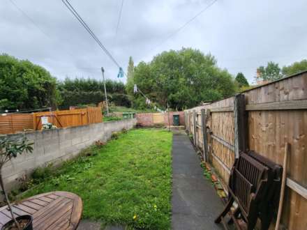 Lees Hall Road, Dewsbury, Image 8