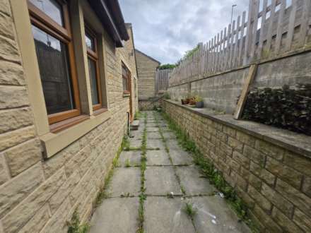 Park House Drive, Thornhill, Image 10