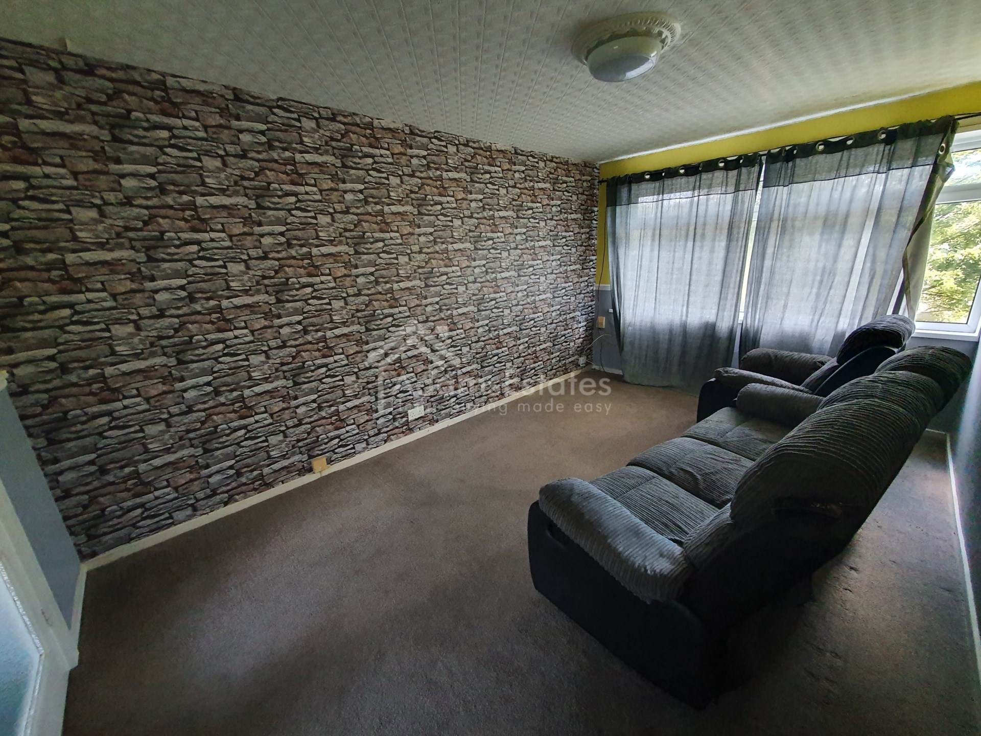 Lidgate Gardens, Dewsbury, Image 4