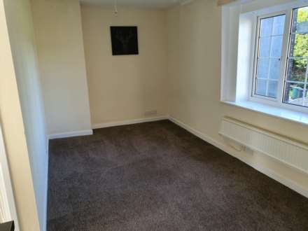 Cross Bank Road, Batley, Image 2