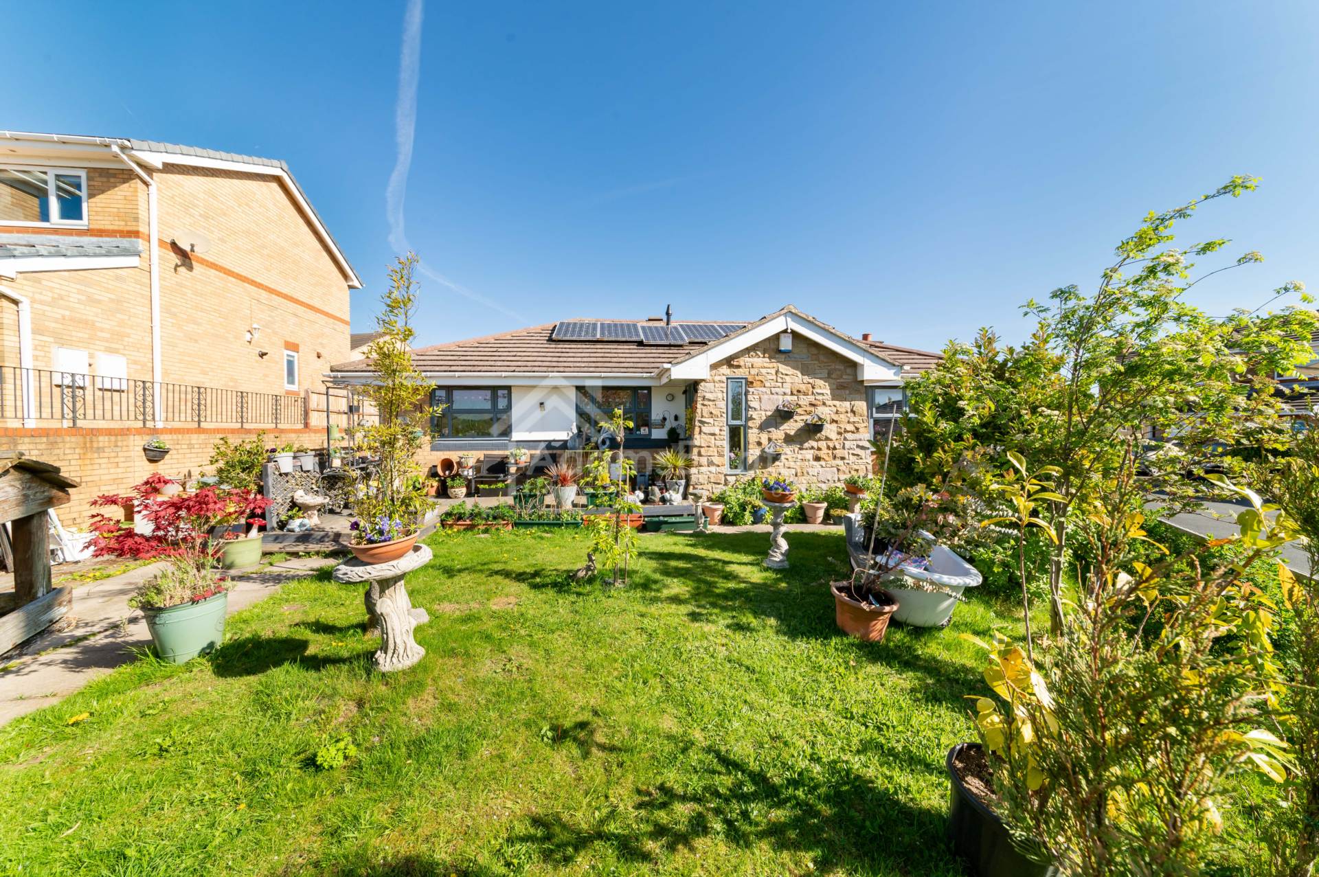 Leith Court, Dewsbury, Image 21