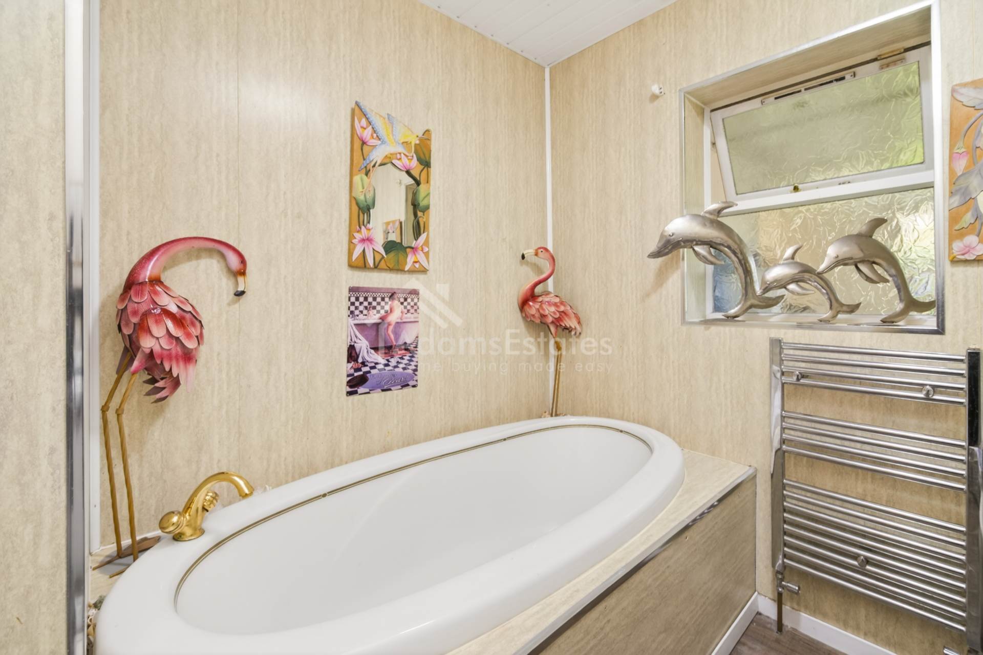 Leith Court, Dewsbury, Image 22