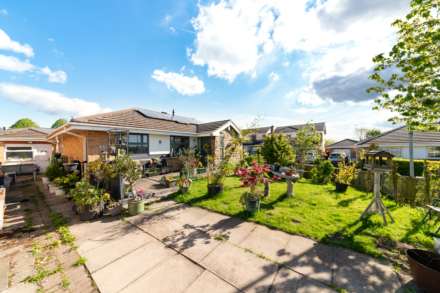 Leith Court, Dewsbury, Image 20