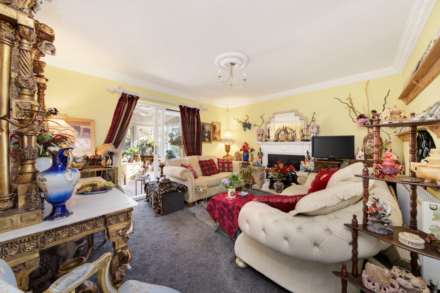 Leith Court, Dewsbury, Image 23