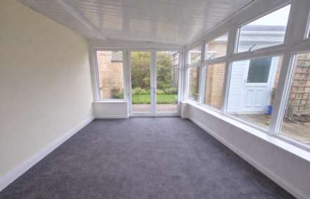 Leith Court, Dewsbury, Image 8