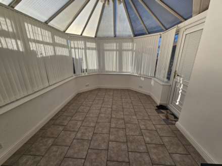 Tyndale Walk, Batley, Image 6