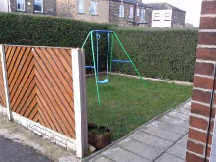 Staincliffe Road, Dewsbury, Image 3