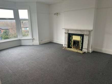 Hill Crest Road, Dewsbury, Image 15