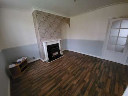 Overthorpe Avenue, Dewsbury, Image 2