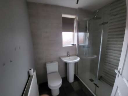 Overthorpe Avenue, Dewsbury, Image 8