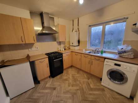 Hyrstlands Road, Batley, Image 4