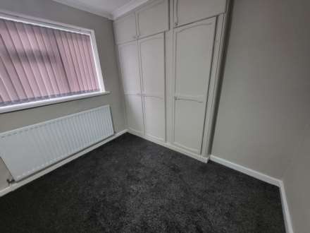 Bank View, Dewsbury, Image 4