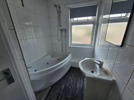 Ealand Avneue, Batley, Image 8