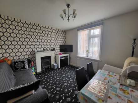 Headfield Road, Dewsbury, Image 4