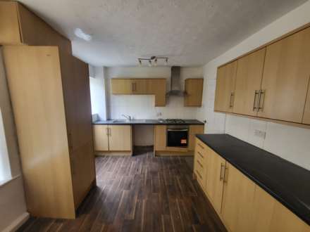 Centenry Square, Dewsbury, Image 4